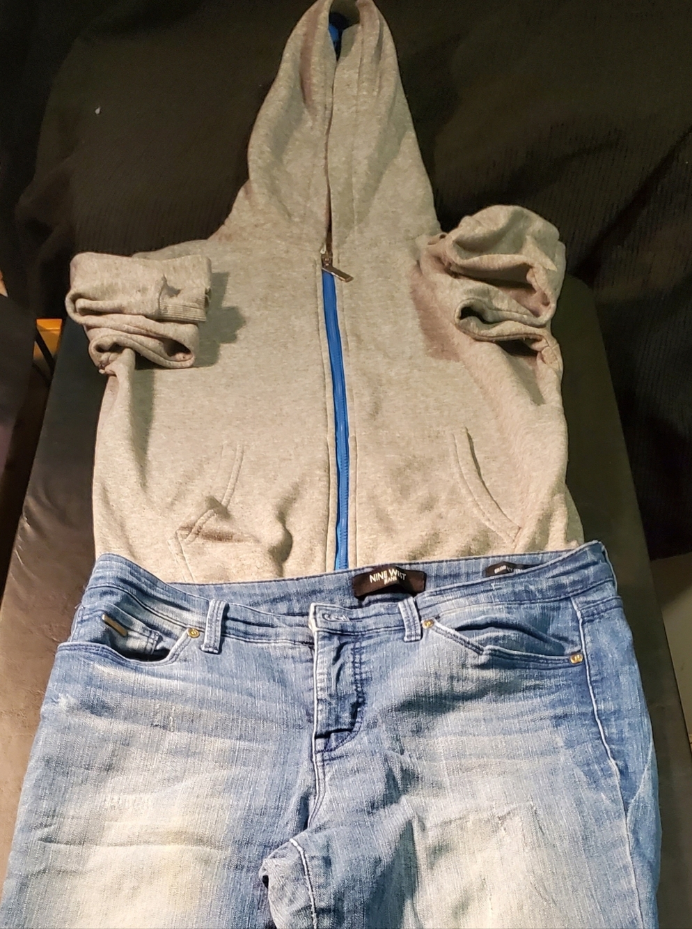 Ditch Plains Newyork Grey Size S8 Hoodie And Ninewest Blue Denim Size 6 Jeans